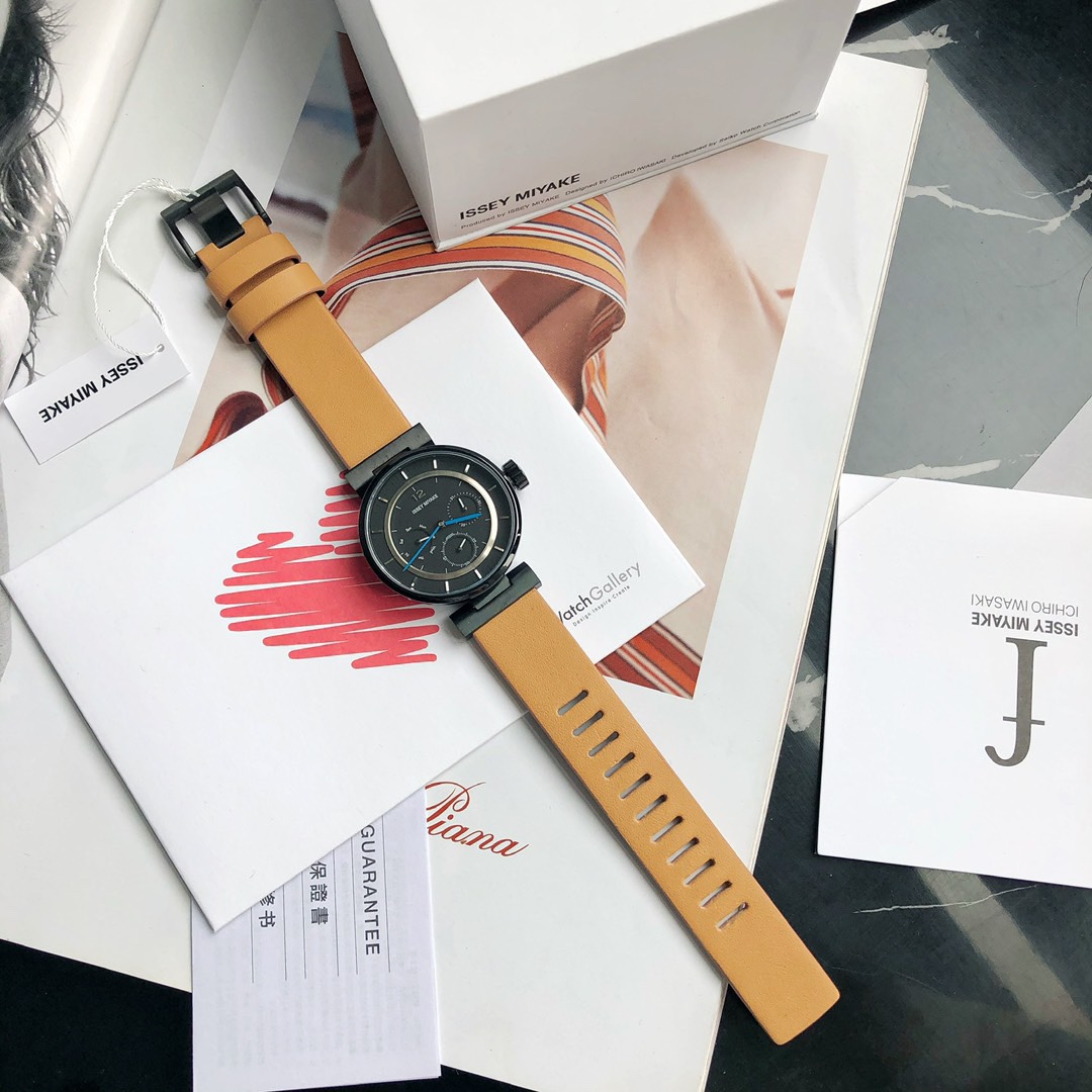 Часы Issey Miyake