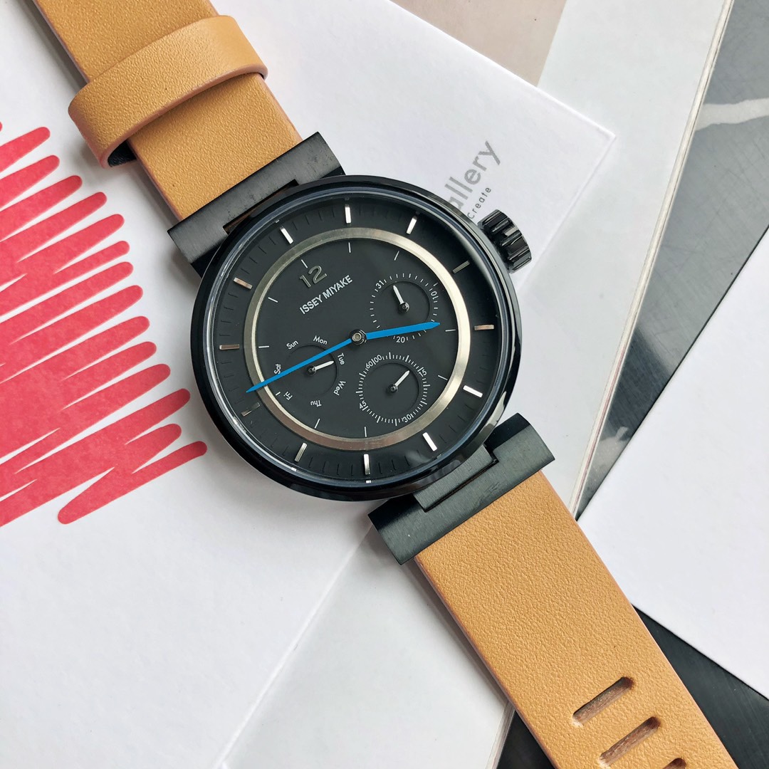 Часы Issey Miyake