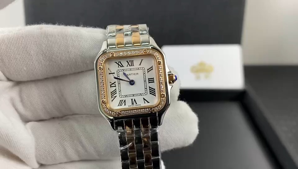 Cartier 皇家 卡地亚坦克系列镶钻间金女表视频欣赏