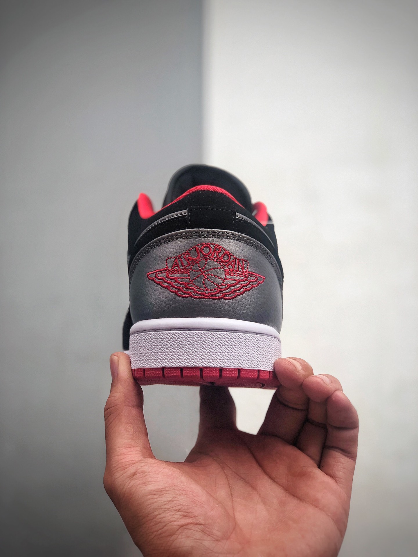 210 Nike Air Jordan 1 Retro Low AJ1/乔1低帮时尚潮流运动休闲板鞋货号：553558-002