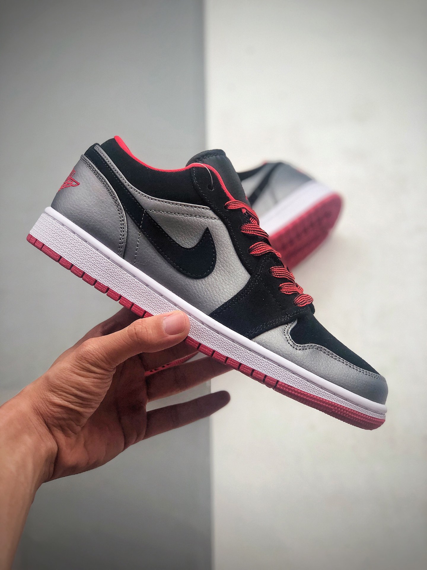 210 Nike Air Jordan 1 Retro Low AJ1/乔1低帮时尚潮流运动休闲板鞋货号：553558-002