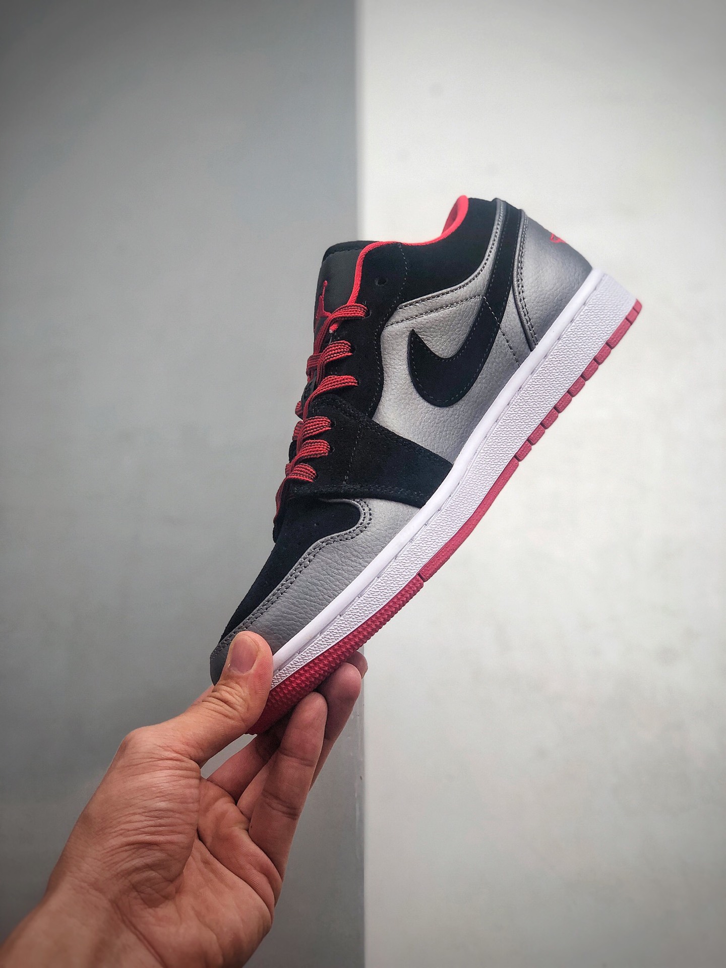 210 Nike Air Jordan 1 Retro Low AJ1/乔1低帮时尚潮流运动休闲板鞋货号：553558-002