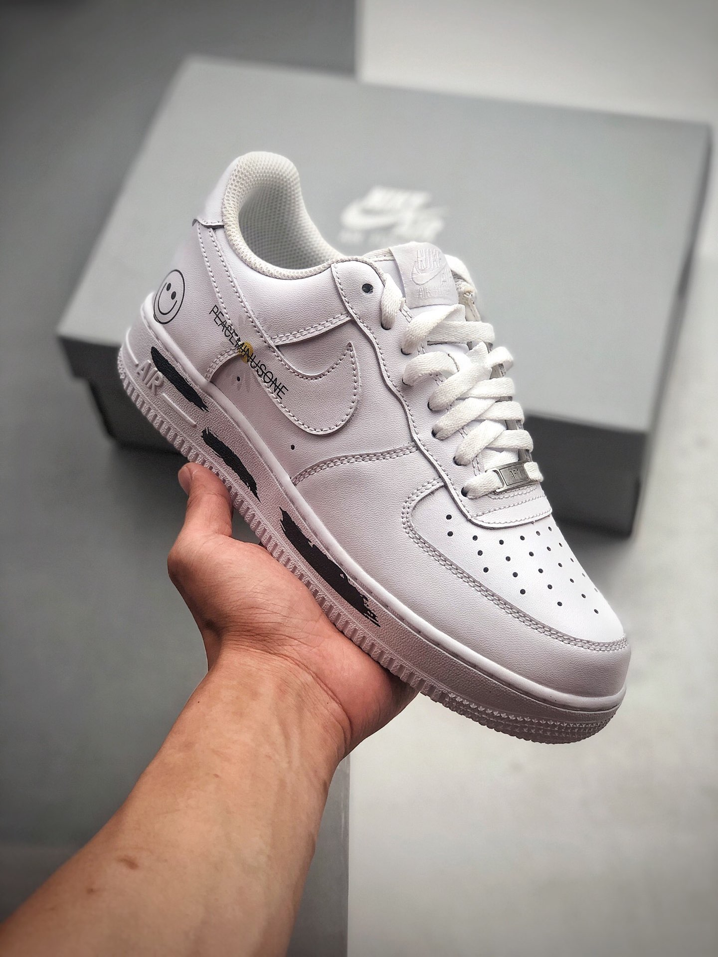 200 公司级 韩国限定配色 PEACEMINUSONE x Nike Air Force 1”Para-noise”空军低帮经典百搭休闲运动板鞋AQ3692-001