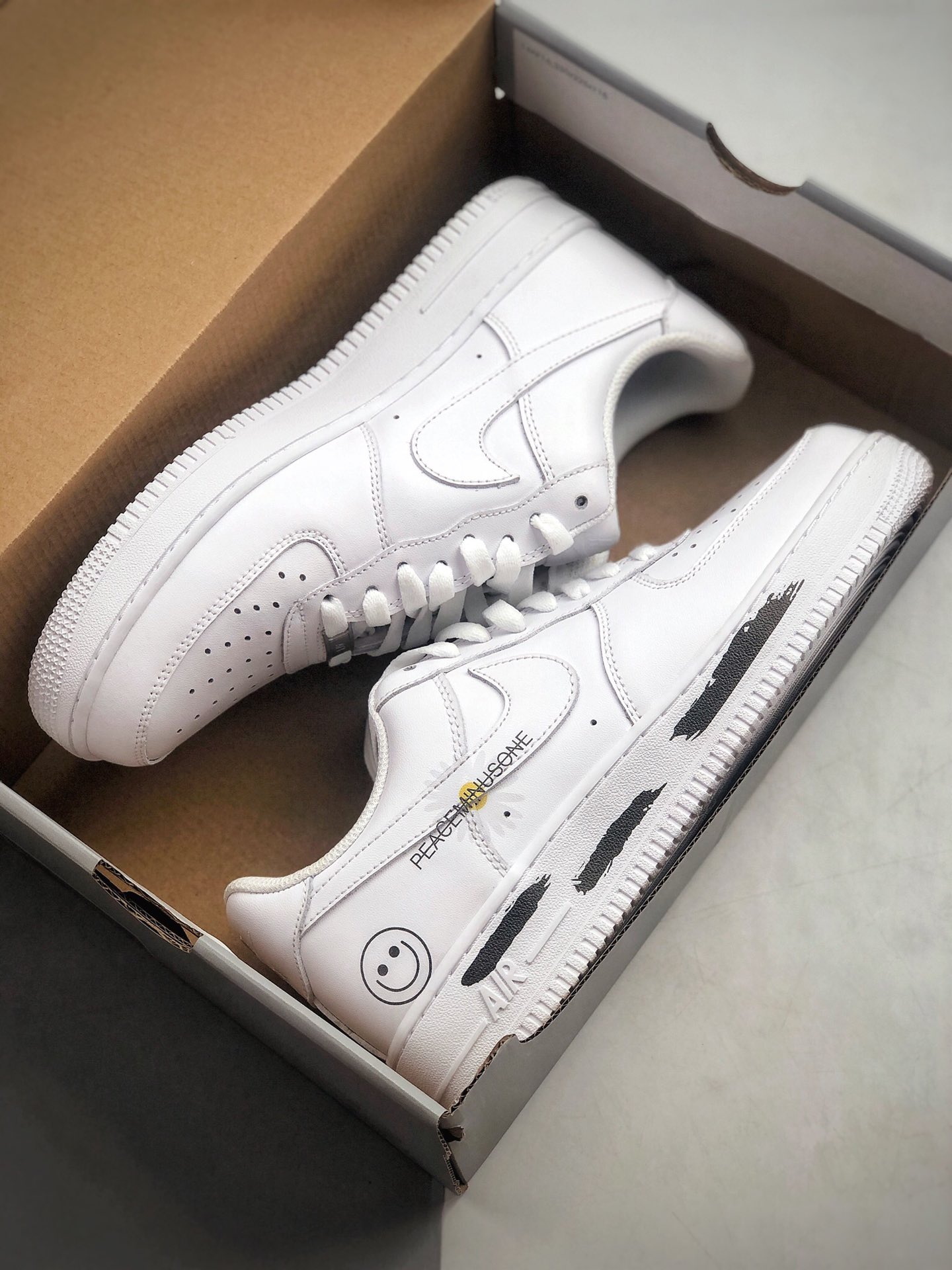 200 公司级 韩国限定配色 PEACEMINUSONE x Nike Air Force 1”Para-noise”空军低帮经典百搭休闲运动板鞋AQ3692-001