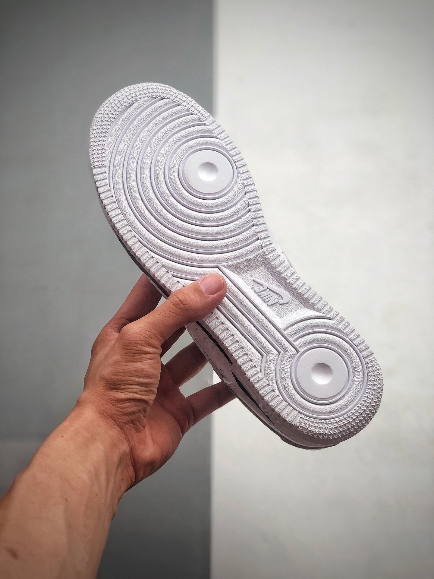 200 公司级 韩国限定配色 PEACEMINUSONE x Nike Air Force 1”Para-noise”空军低帮经典百搭休闲运动板鞋AQ3692-001