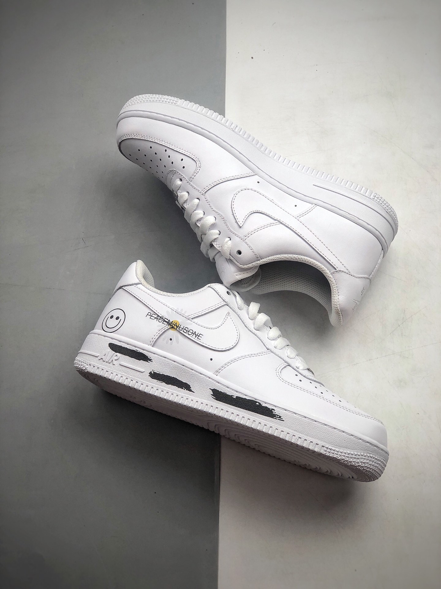 200 公司级 韩国限定配色 PEACEMINUSONE x Nike Air Force 1”Para-noise”空军低帮经典百搭休闲运动板鞋AQ3692-001