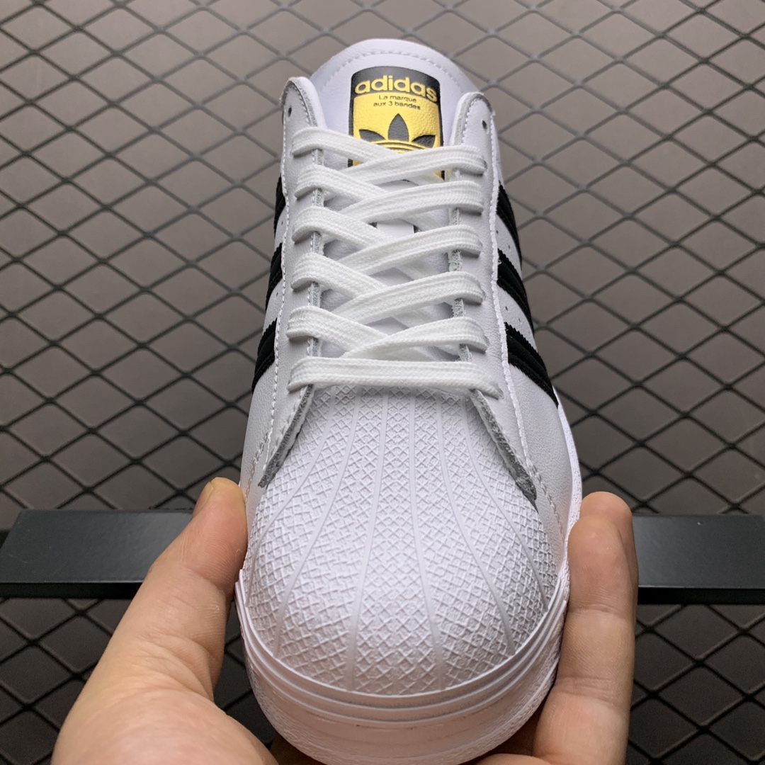 160 Adidas 阿迪达斯 Superstar 贝壳头休闲半拖 FX0527