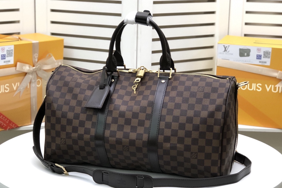 Louis Vuitton LV Keepall Bolsos de viaje Negro Malla negra Blanco Damier Azur Lona M41414