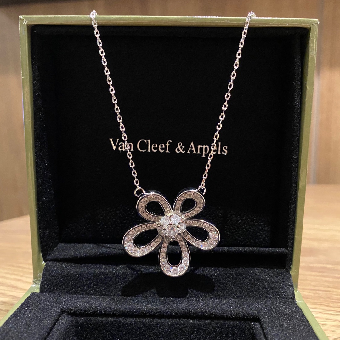 China Replica VCA Jewelry VCAES0403-1346