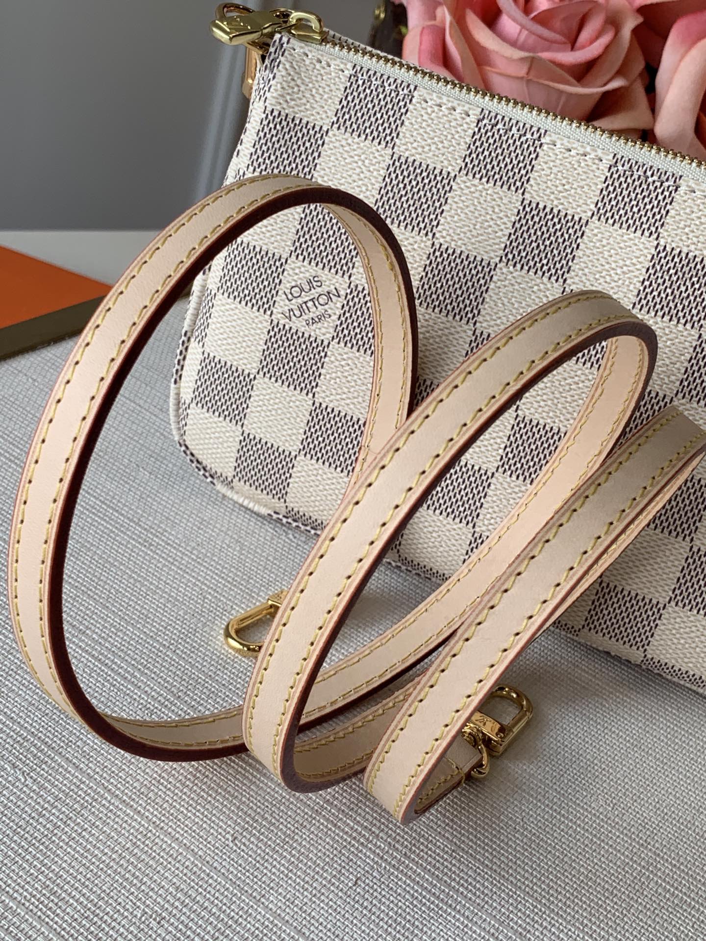 Louis Vuitton LV Pochette Accessoires 配饰包麻将包 N41207白格