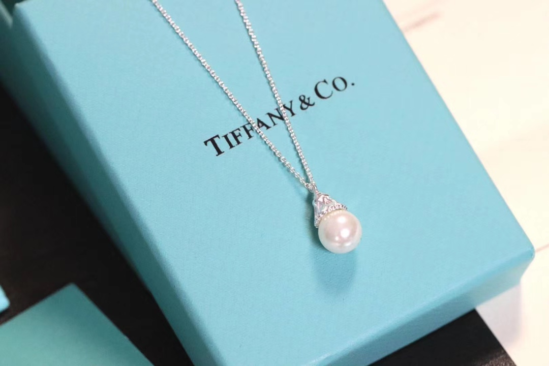 Tiffany & Co. Tiff…白色珍珠纯银锁骨项链