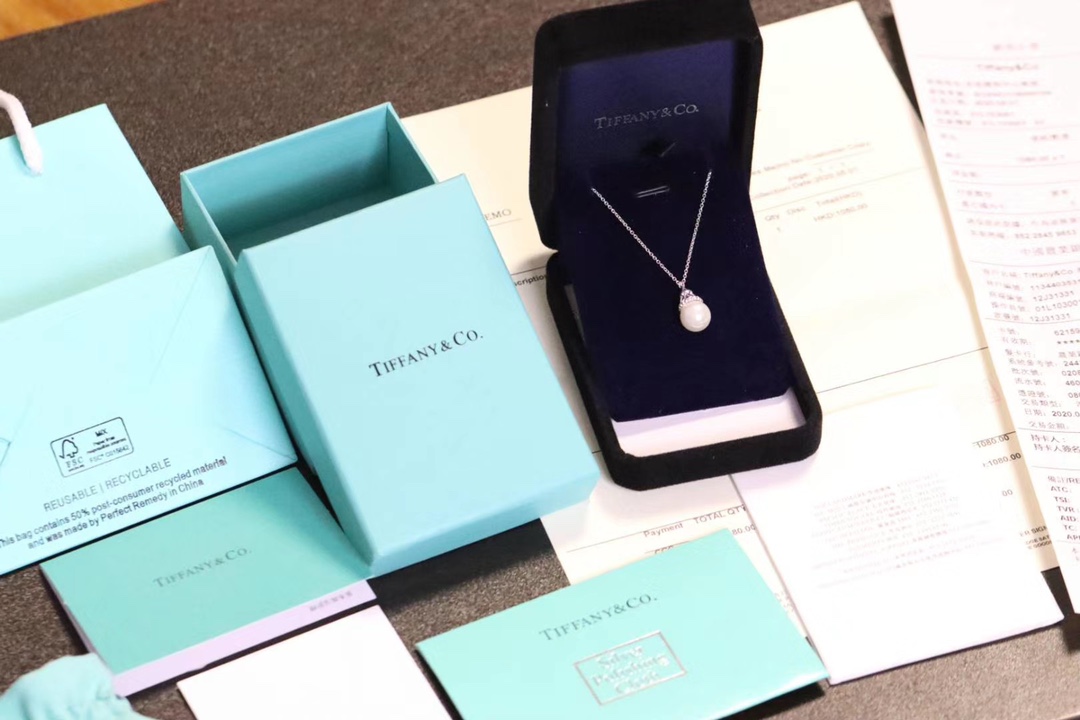 Tiffany & Co. Tiff…白色珍珠纯银锁骨项链