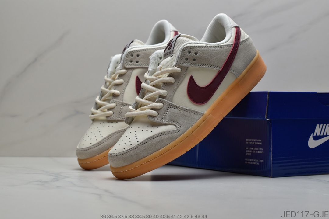 150 耐克 Nike SB Dunk Low Pro 复古海外限定