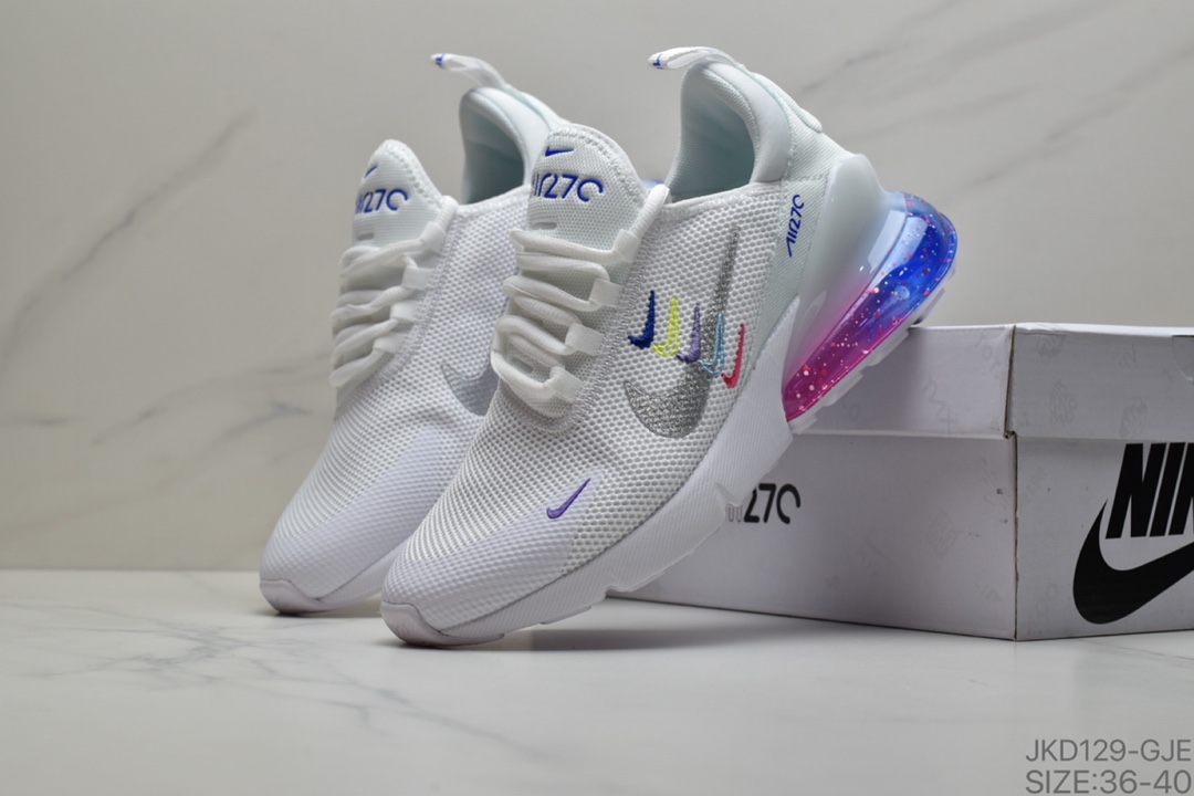 160 Nike Air Max 270 双勾幻彩气垫跑步鞋  货号：AQ9164-220