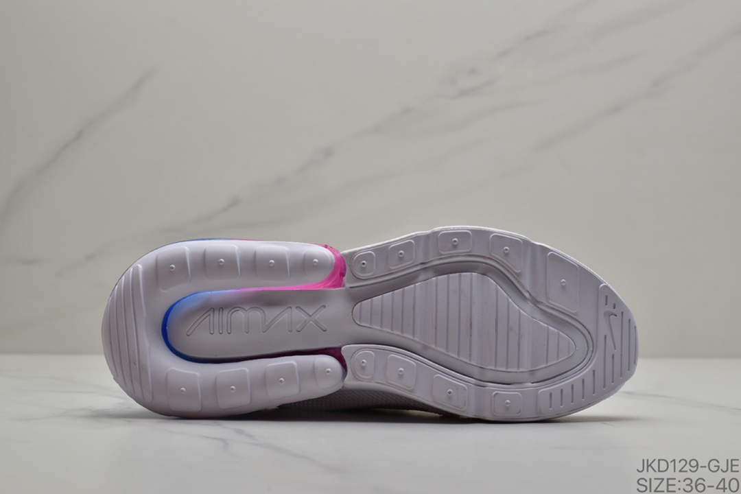 160 Nike Air Max 270 双勾幻彩气垫跑步鞋  货号：AQ9164-220