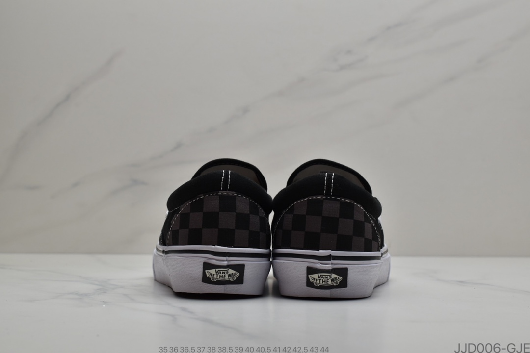 130 公司级范斯/Vans Vault OG Classic slip-on LX CANVAS”Checkerboard”高端支线系列一脚蹬懒人套帆布硫化板鞋“米白黑棋盘格子”VN000UDFF8L