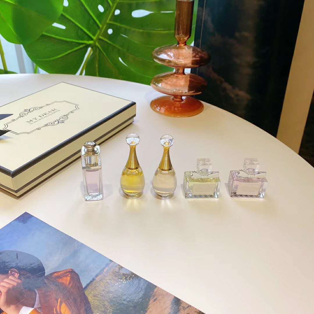 Dior Miniature Perfume Set - 5 Pcs Travel Collection 3 i1591987193 3307 2