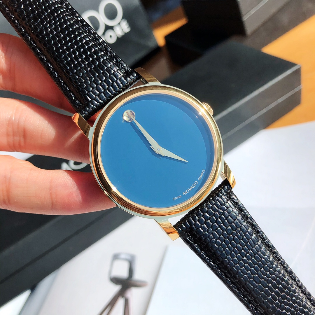 Часы Movado