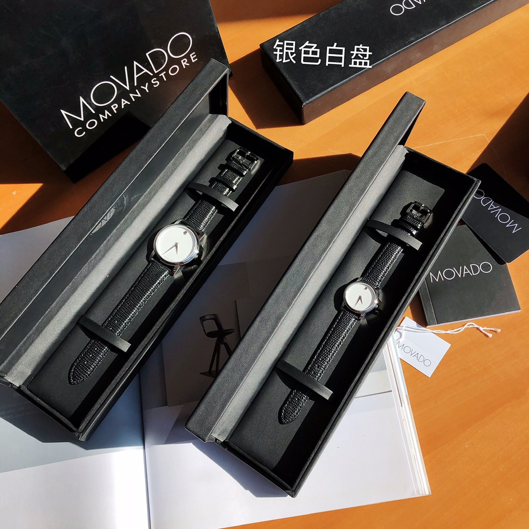 Часы Movado