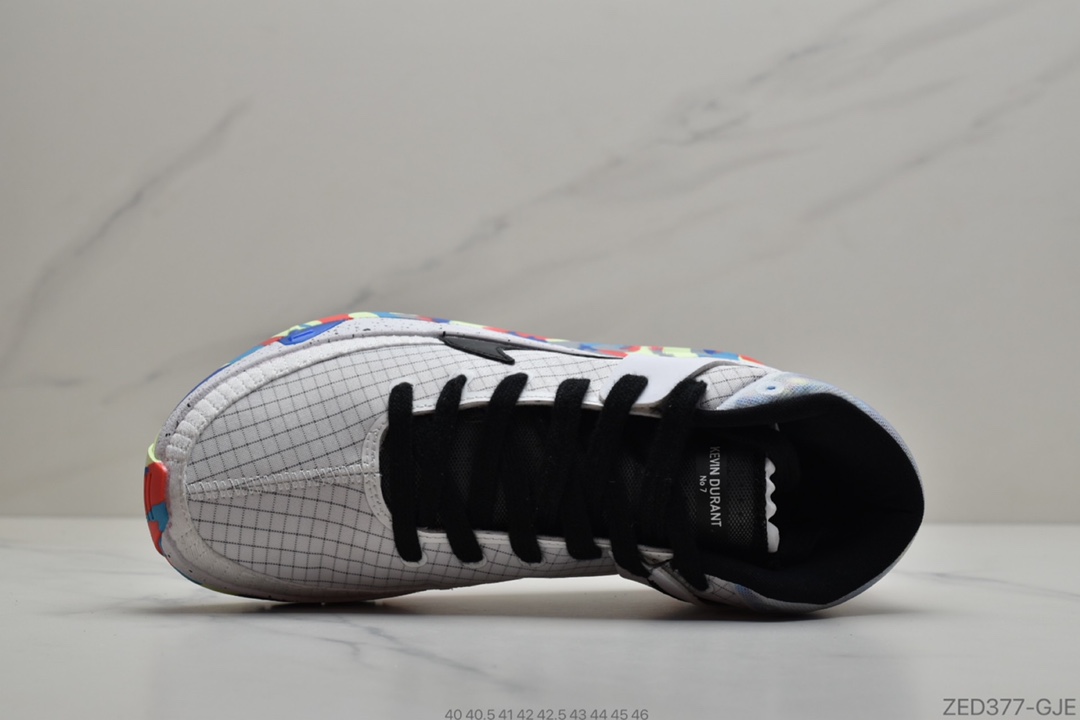 260 Nike Zoom KD13 全新配色 将有主场配色 KD13 “Home Team” 的发售货号：CI9948-900