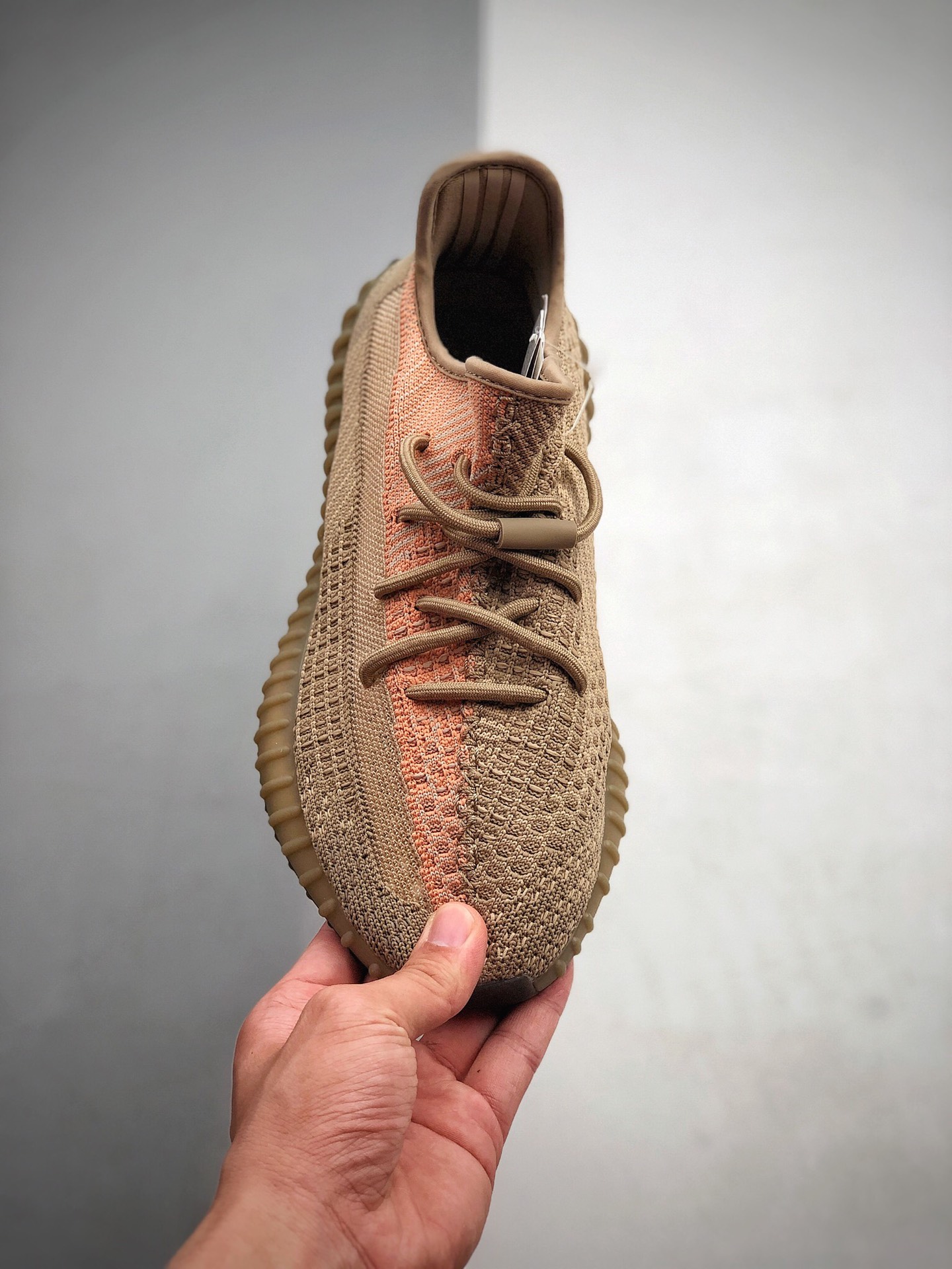 200  阿迪达斯Adidas Yeezy 350 Boost V2   野鸡红新配色FZ5240