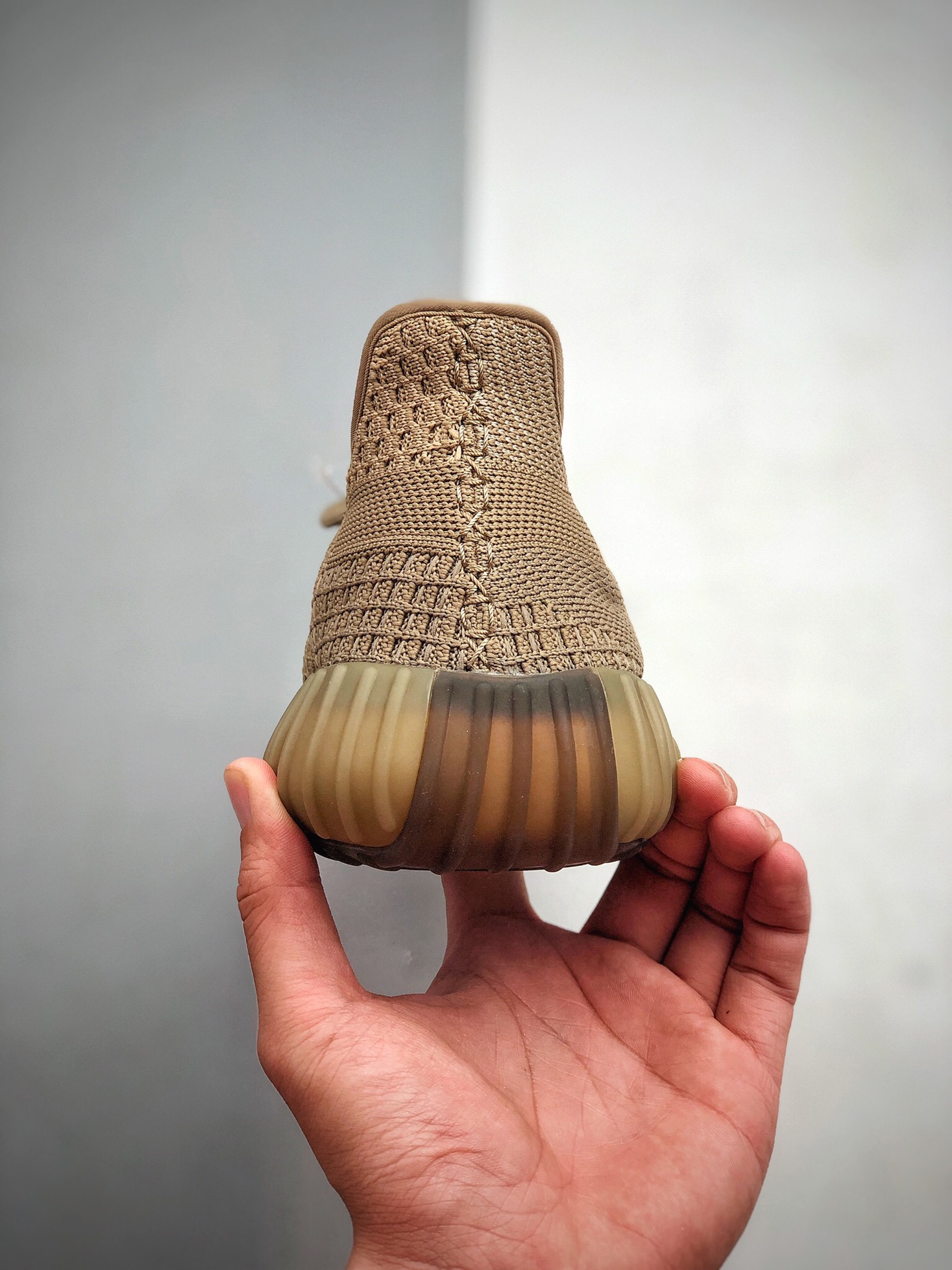 200  阿迪达斯Adidas Yeezy 350 Boost V2   野鸡红新配色FZ5240