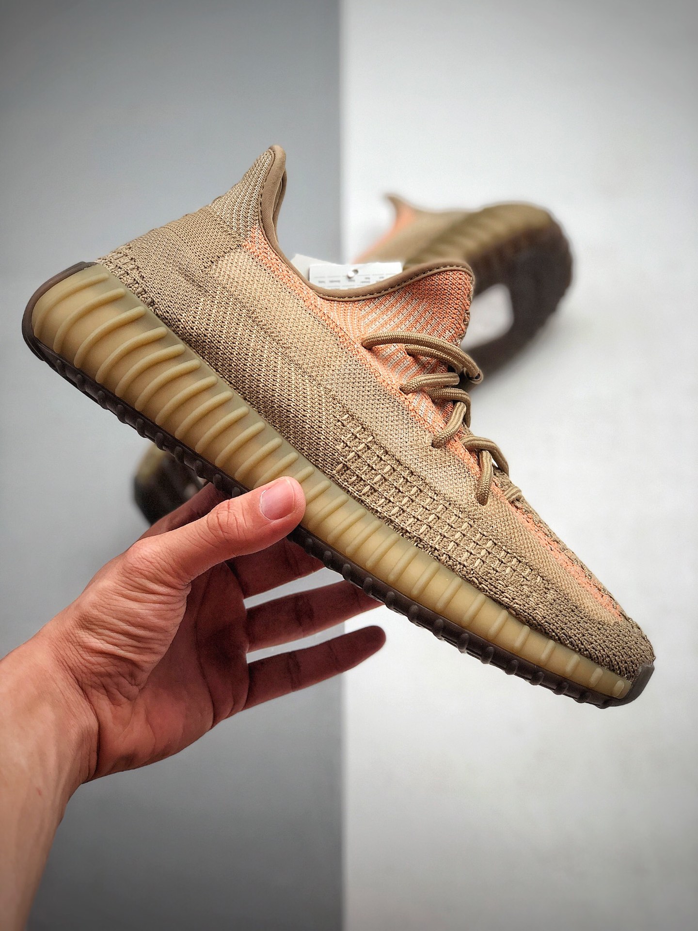 200  阿迪达斯Adidas Yeezy 350 Boost V2   野鸡红新配色FZ5240