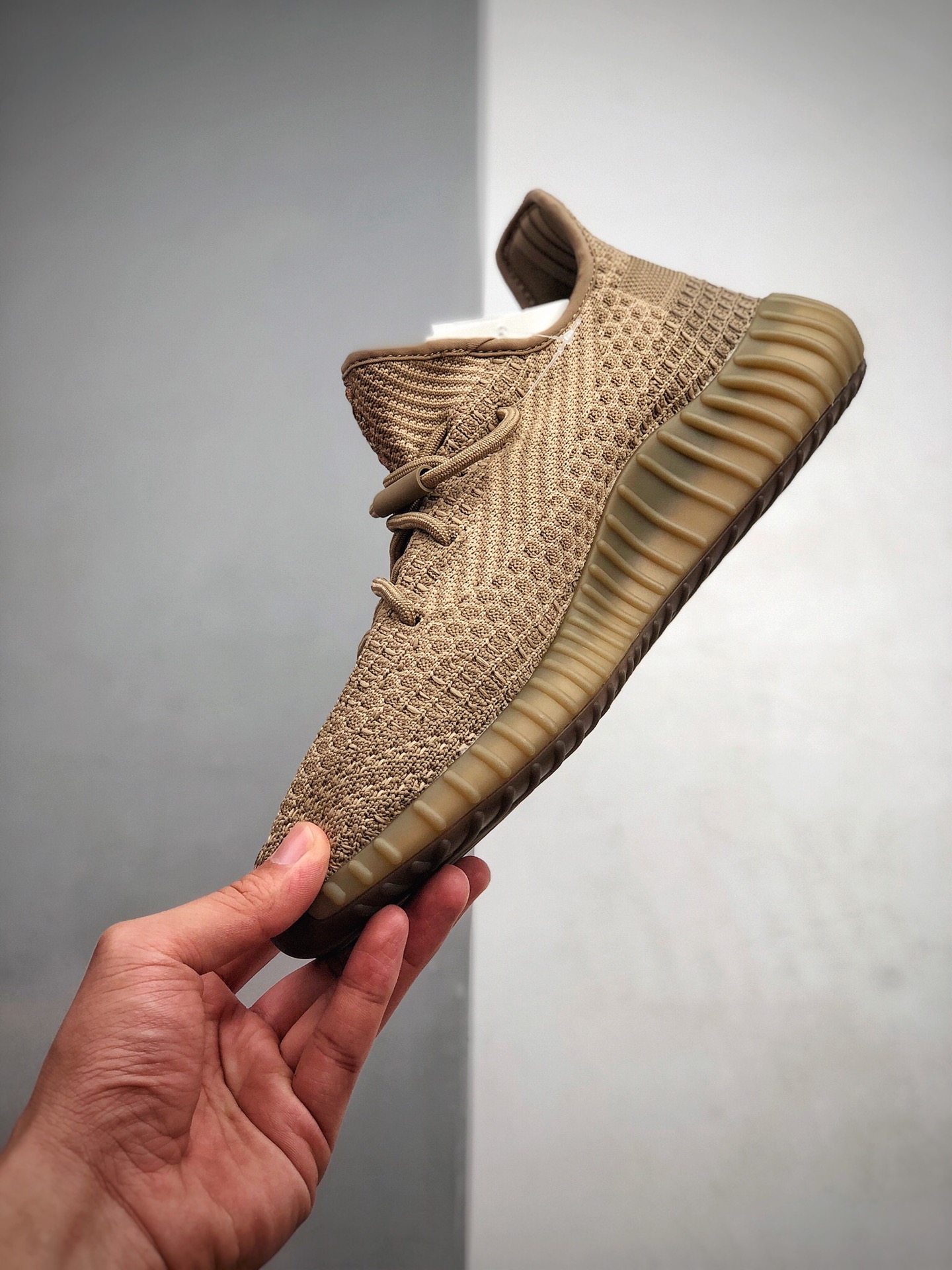 200  阿迪达斯Adidas Yeezy 350 Boost V2   野鸡红新配色FZ5240