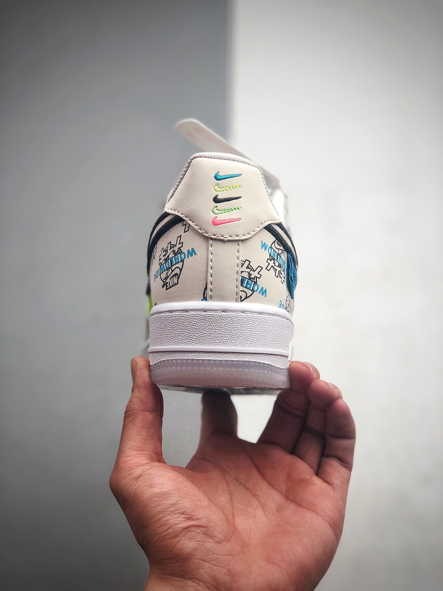 230 Nike Air Force 1 空军一号低帮运动休闲板鞋  货号：DA1343-117