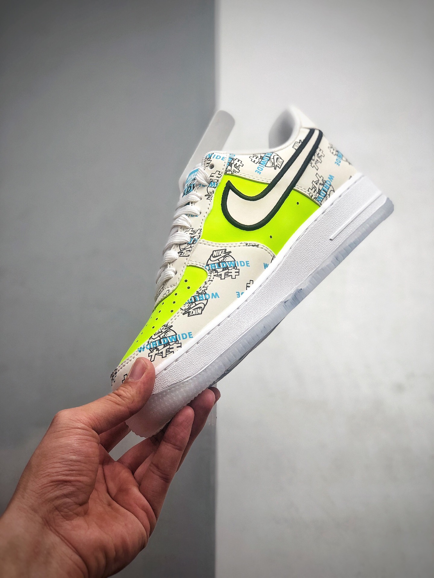 230 Nike Air Force 1 空军一号低帮运动休闲板鞋  货号：DA1343-117