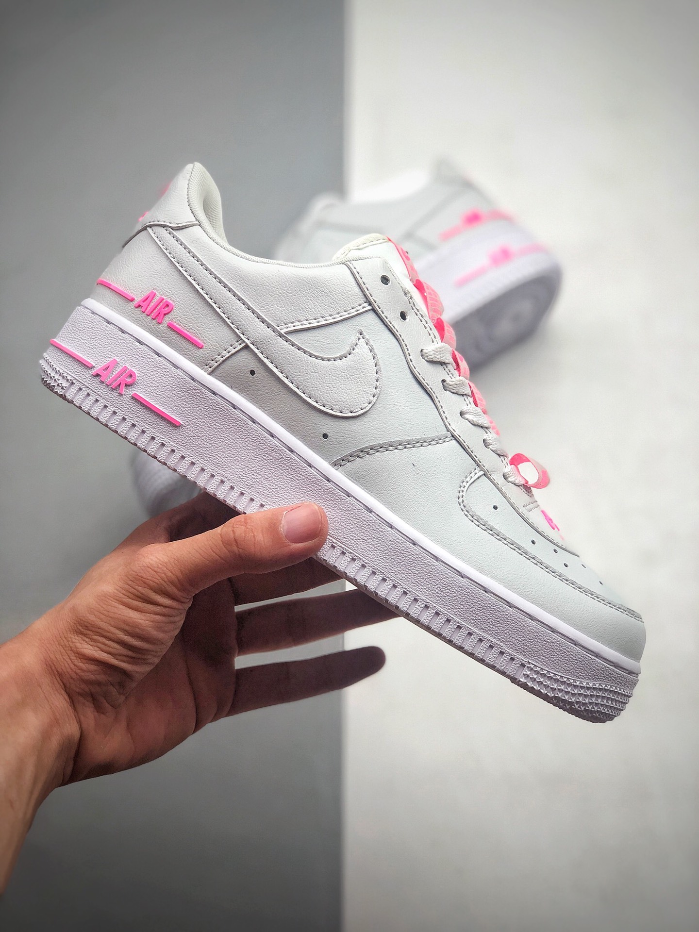 200 Nike Air Force 1 空军一号低帮运动休闲板鞋  货号：CJ4092-002