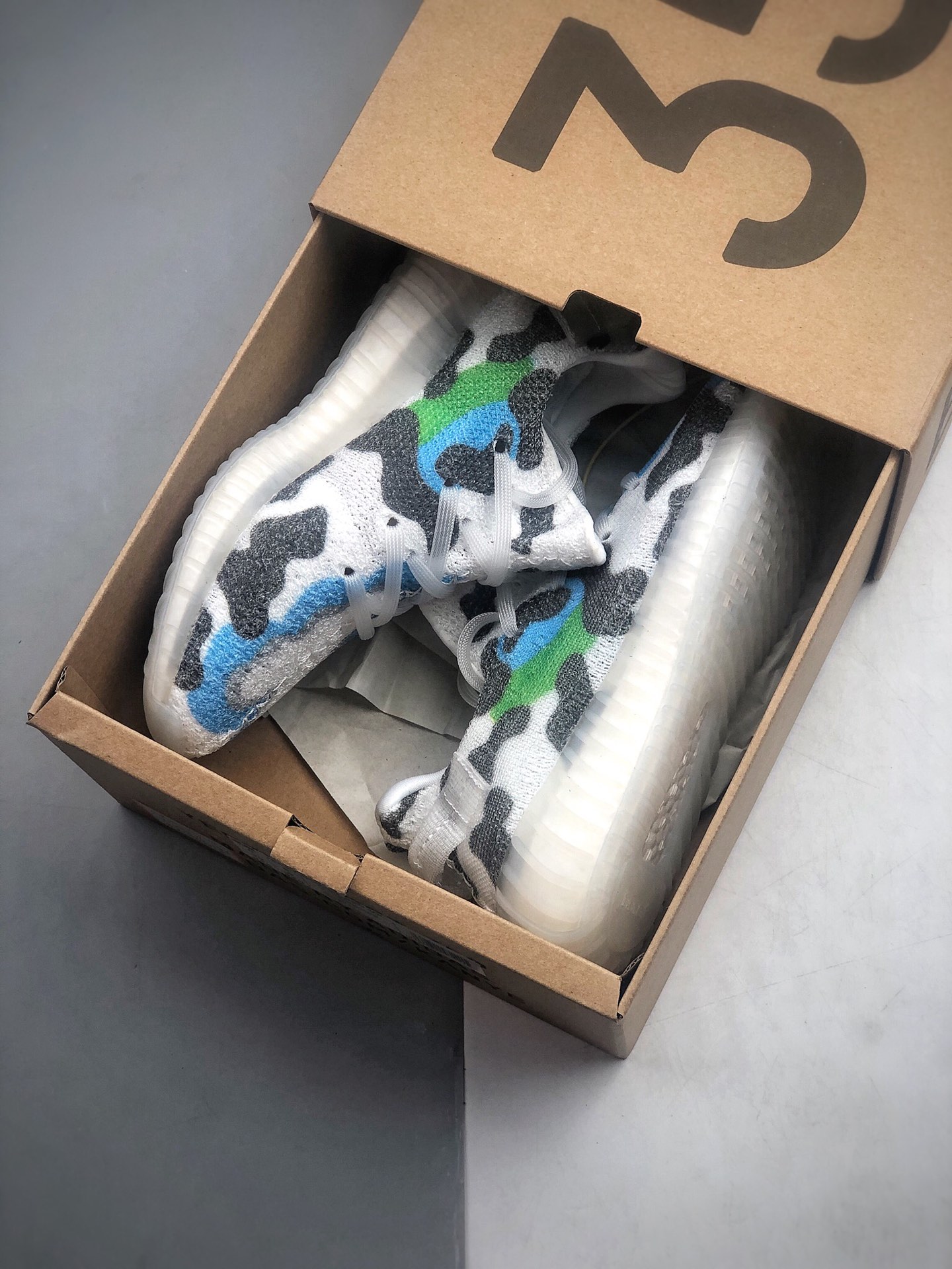 240  Adidas Yeezy 350 Boost V2 阿迪达斯椰子350二代 夏日小清新冰丝多彩糖果 boost真爆鞋底 原盒原标 货号：FU9008