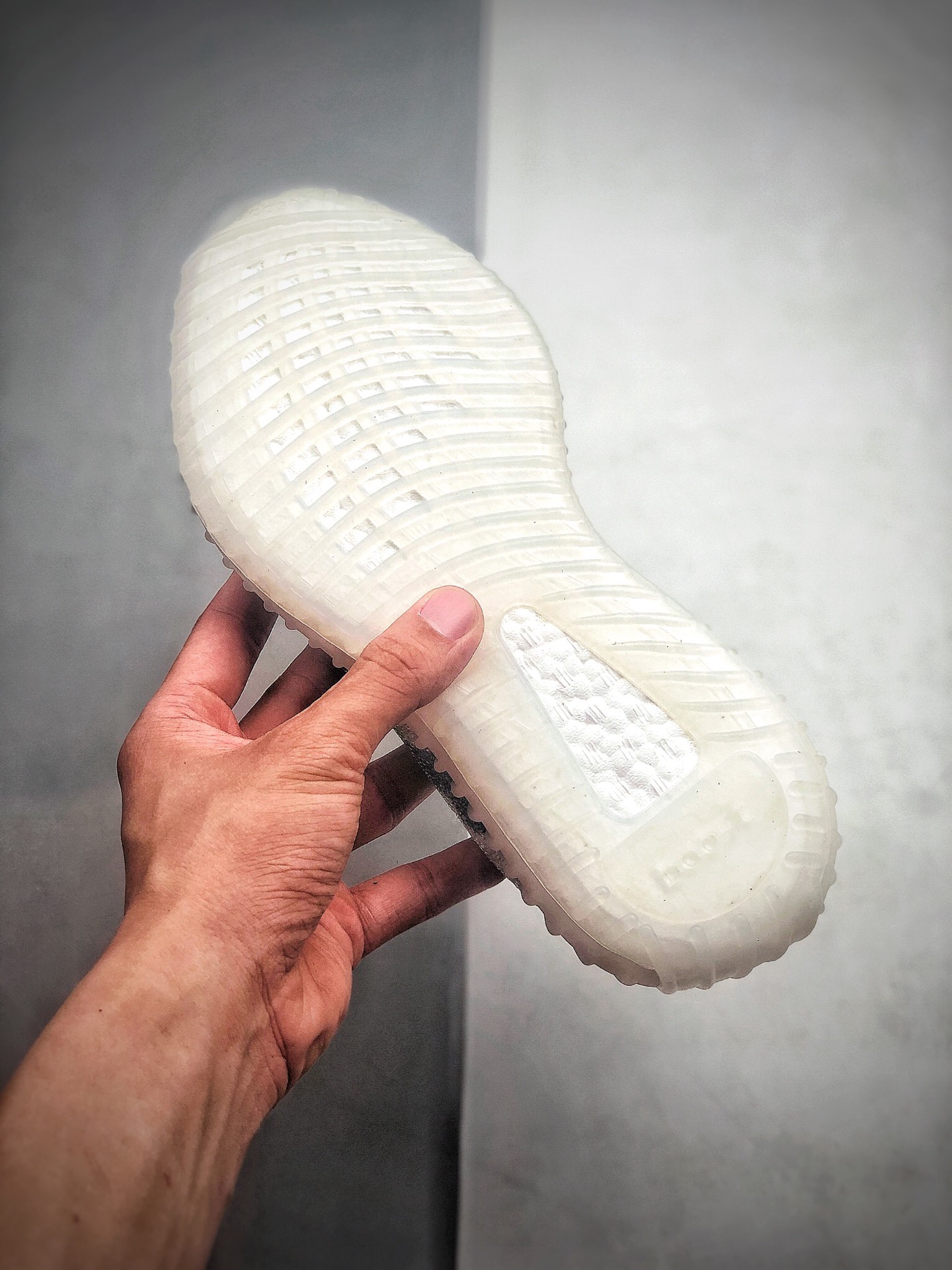 240  Adidas Yeezy 350 Boost V2 阿迪达斯椰子350二代 夏日小清新冰丝多彩糖果 boost真爆鞋底 原盒原标 货号：FU9008