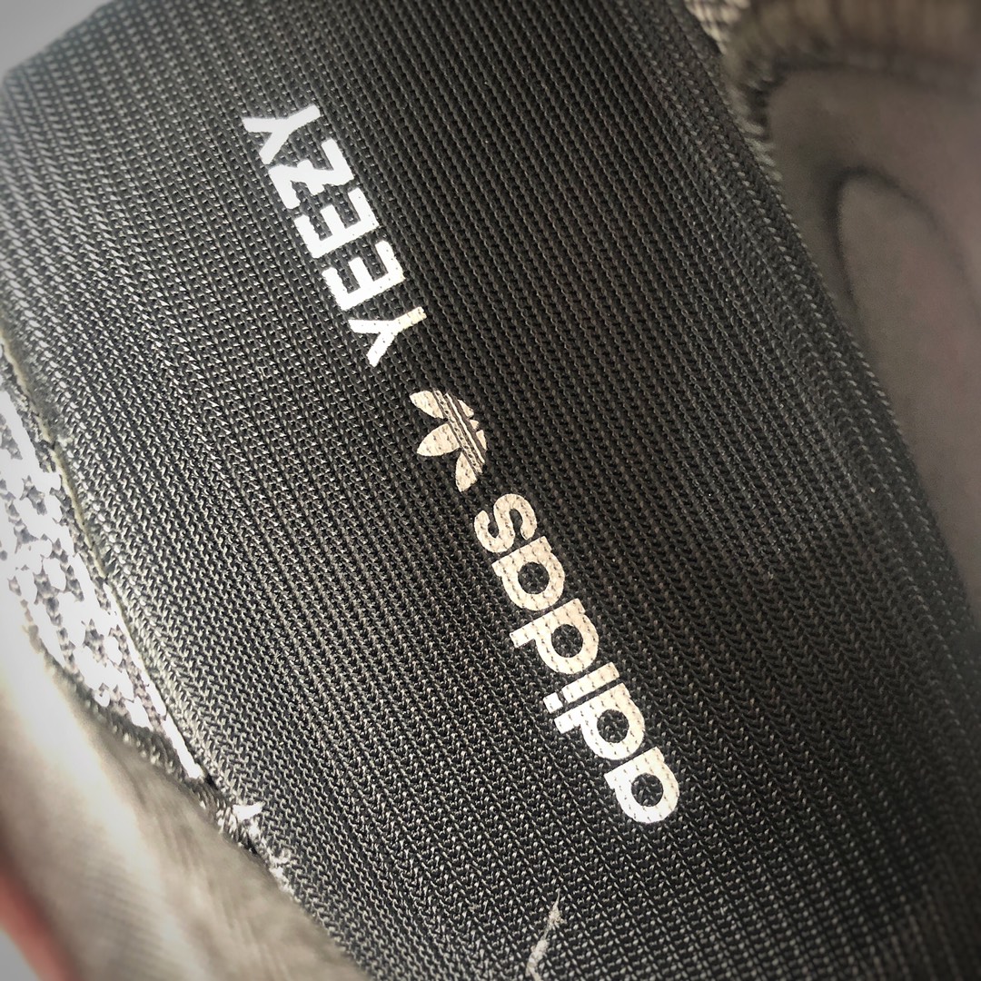340  Adidas Yeezy Boost 350V3天使夜光黑白橘款式 夜光3M天使系列 货号：FC9213
