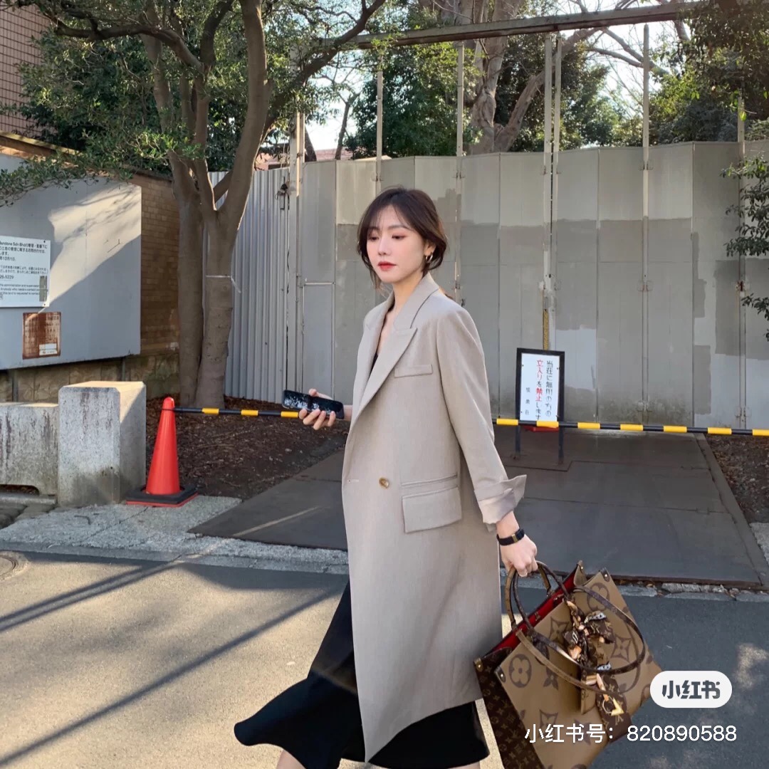 Onthego大号 搭配风衣妥妥的
非常时尚大气的味道