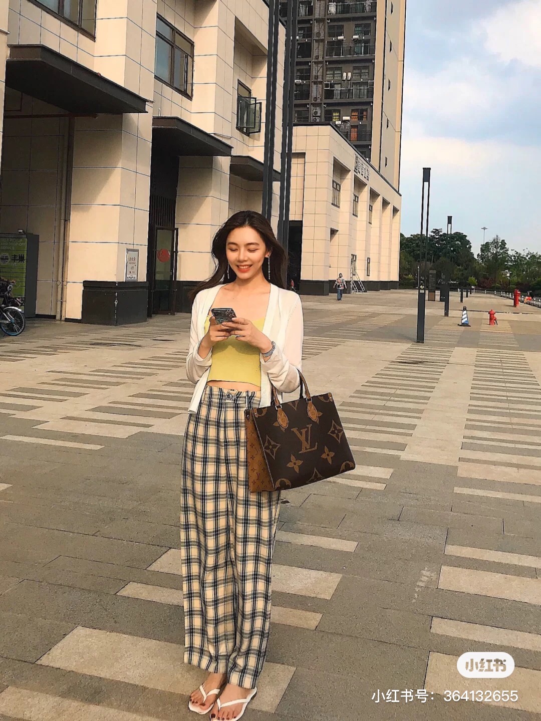 Onthego小号 夏季的搭配
你离不开它