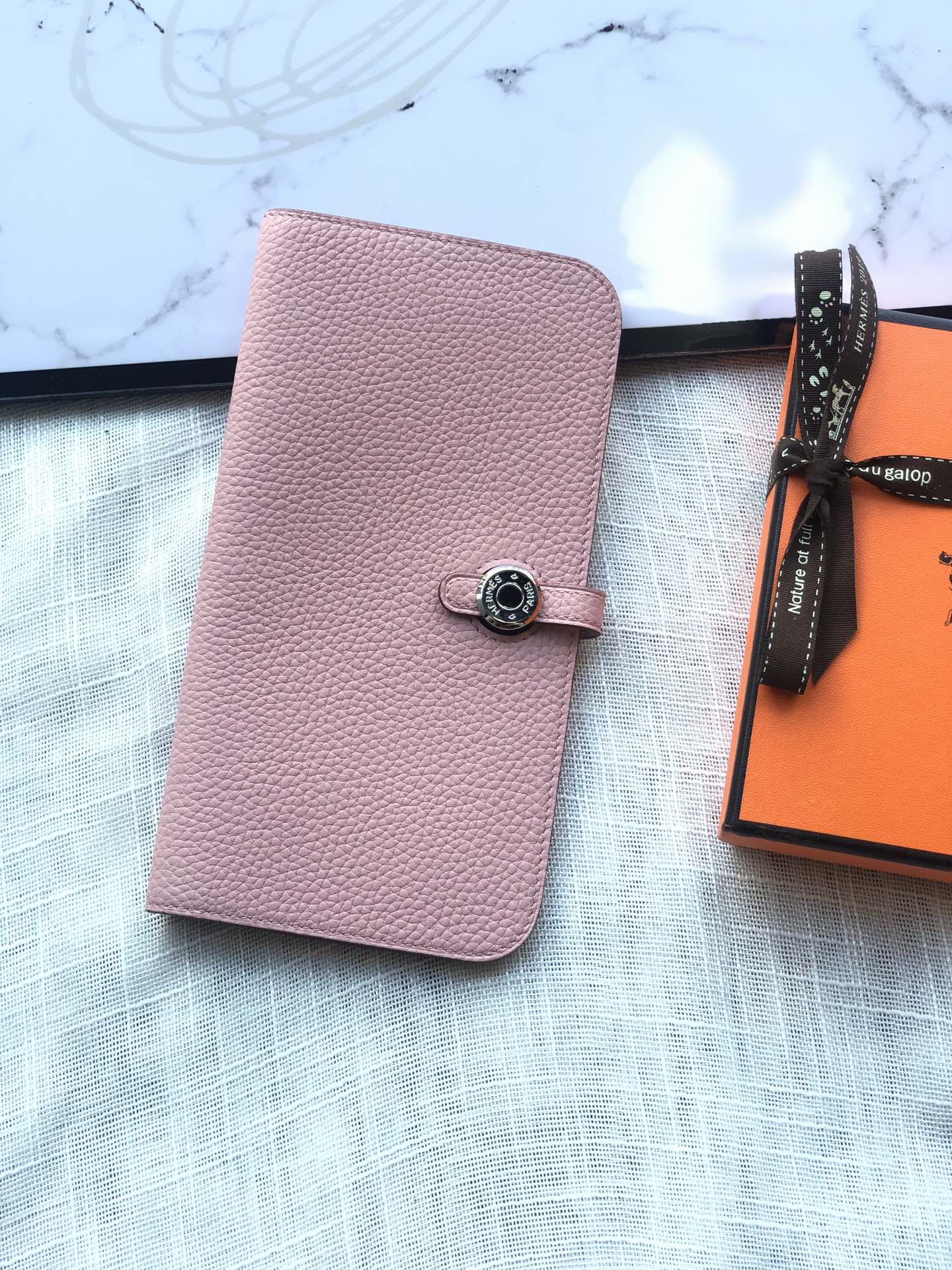 NO:894928,Dogon narrow version with zipper at the back togo ready stock size20.5/11 milkshake powder, H wallet, wallets19860909Dogon 窄版 后面带拉链款 togo 现货 size20.5/11 奶昔粉,H 钱包,wallets,欧美剧