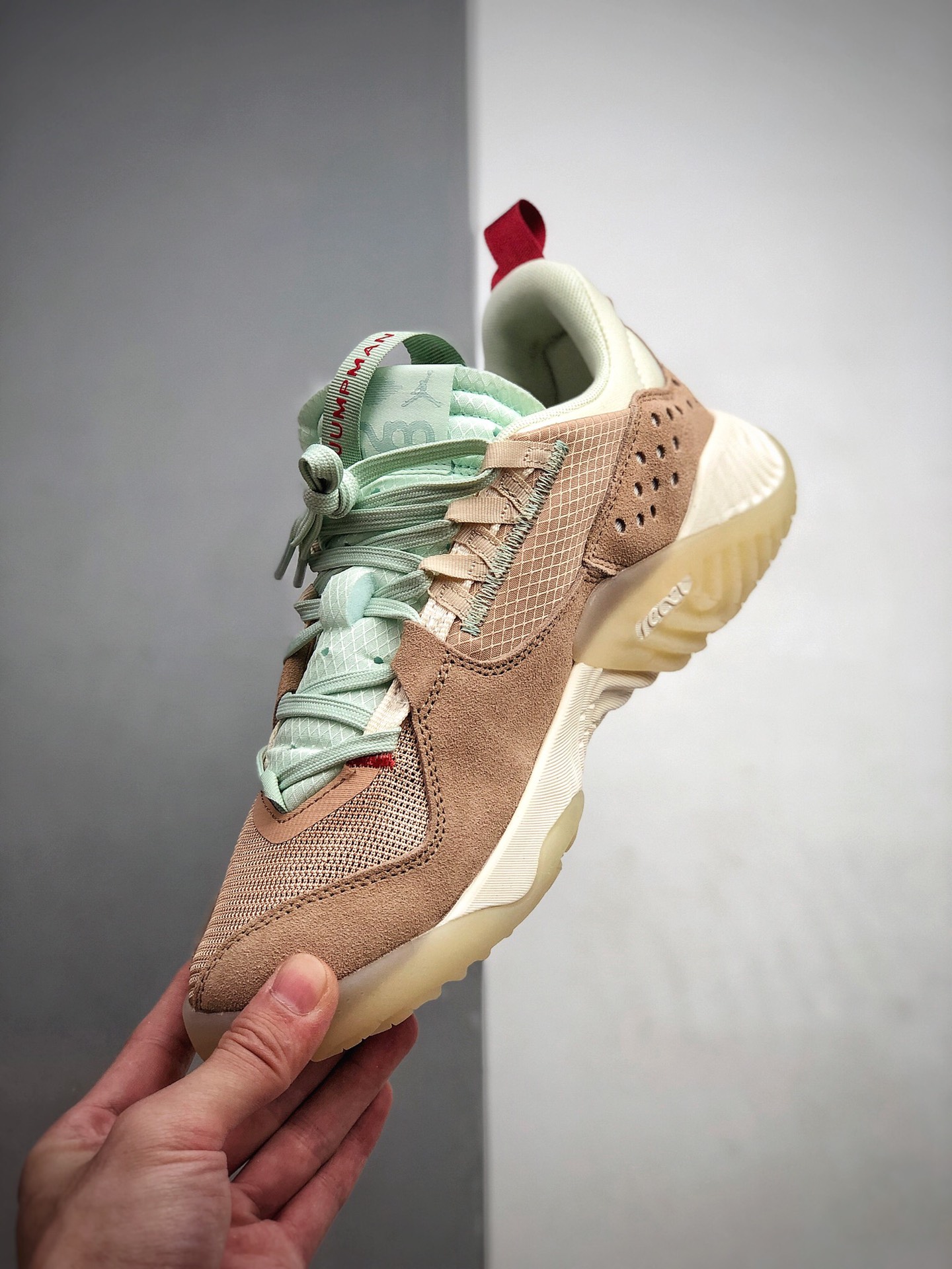 240  陈冠希主刀亲自设计 Jordan Delta React 米白黑 CD6109-200