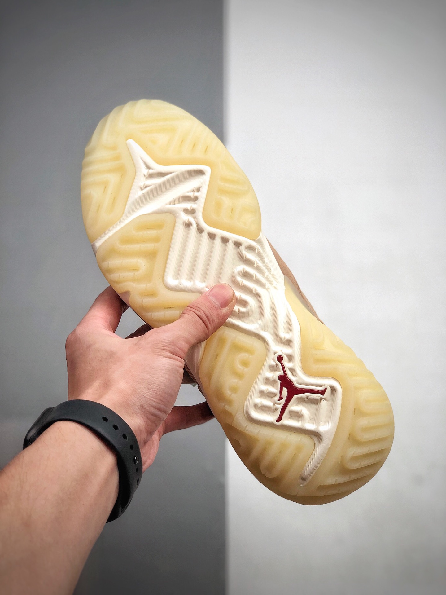 240  陈冠希主刀亲自设计 Jordan Delta React 米白黑 CD6109-200