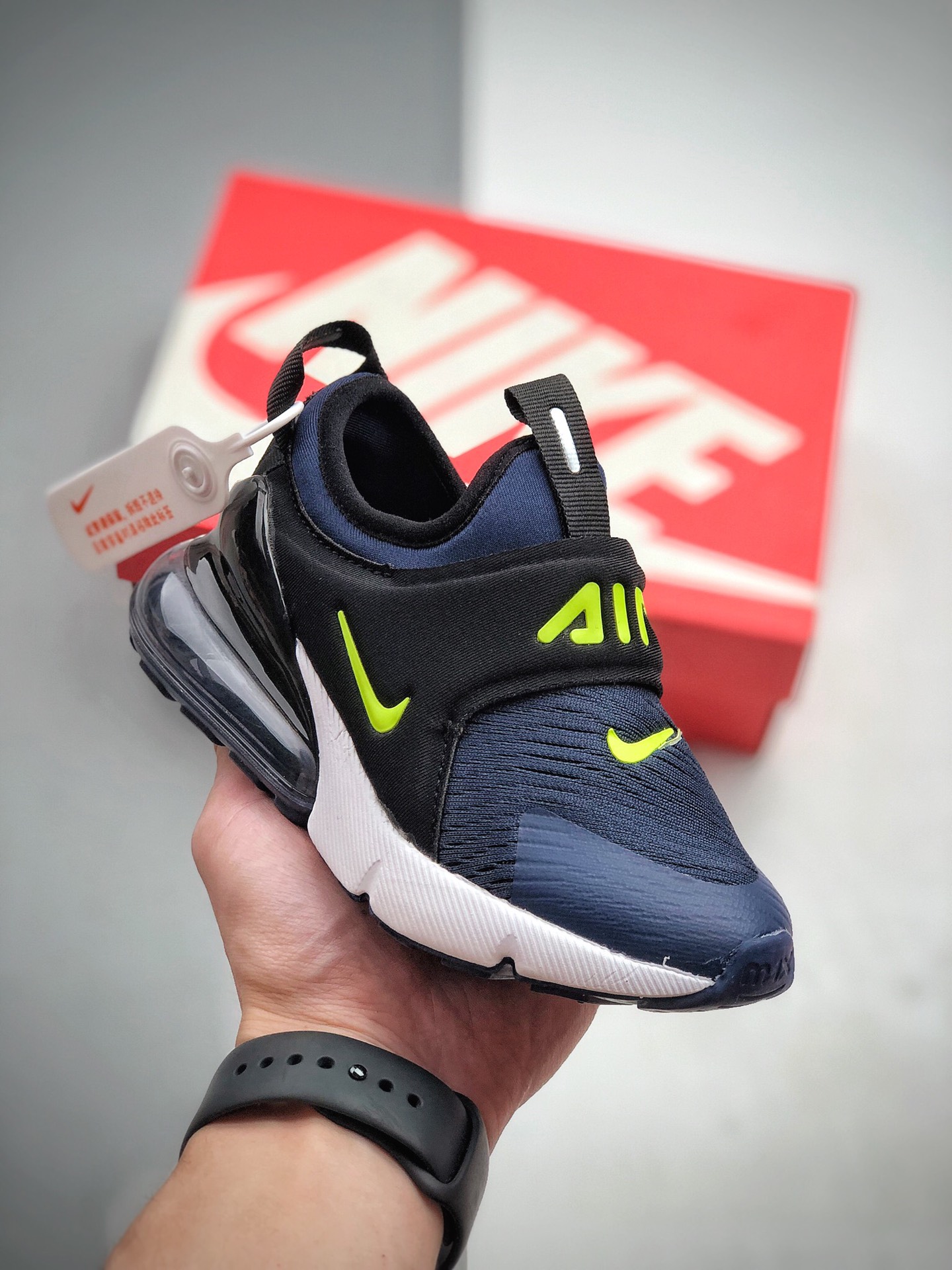 130  耐克NIKE  Air Max 270 童鞋贾卡网面透气半掌气垫跑步鞋