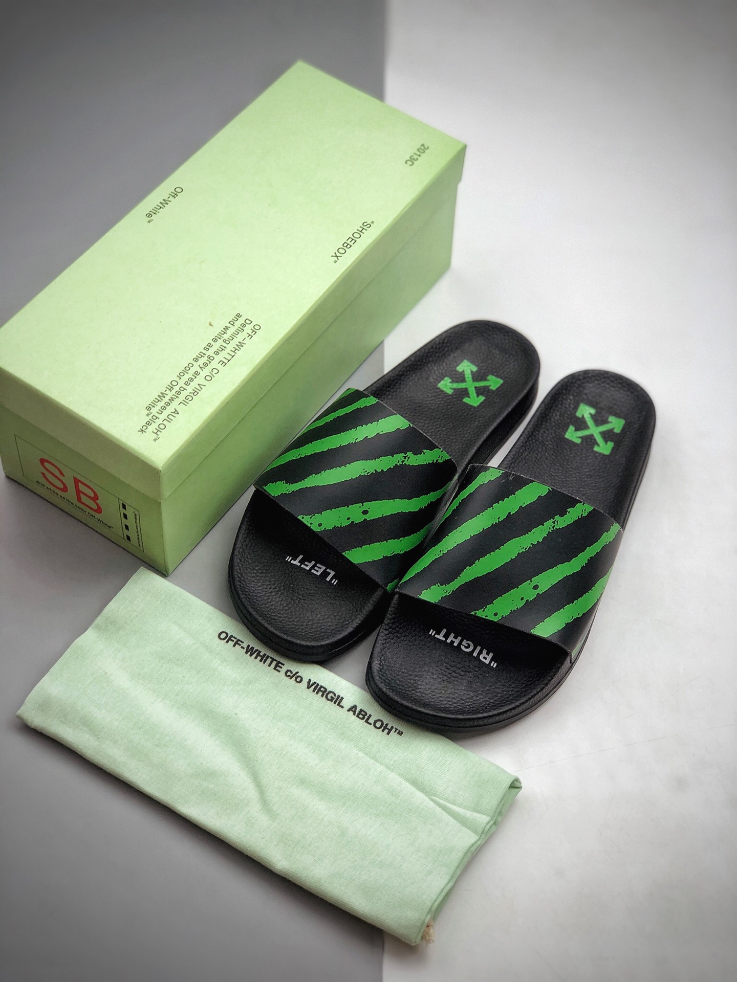 100  Off-White  男女款橙色 绿色箭头斑马条纹沙滩时尚拖鞋NAP/NET-A-PORTER