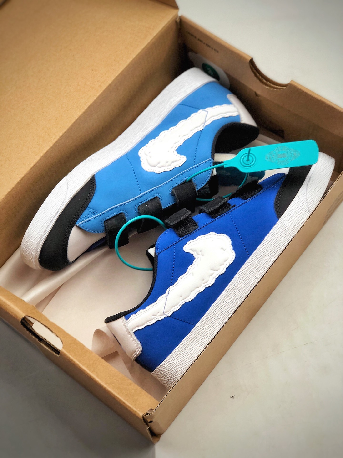 230 Nike SB Blazer Low 联名KB 天堂Nike SB 携手人气滑手 Kevin Bradley 合作推出「Kevin And Hell」联名系列CT4594-400