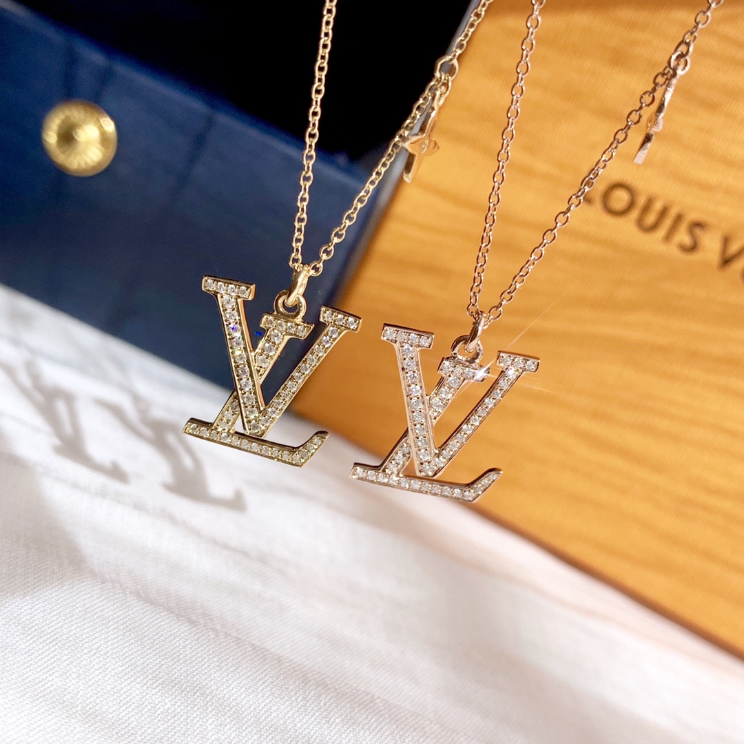 Louis Vuitton Jewelry Necklaces & Pendants Set With Diamonds