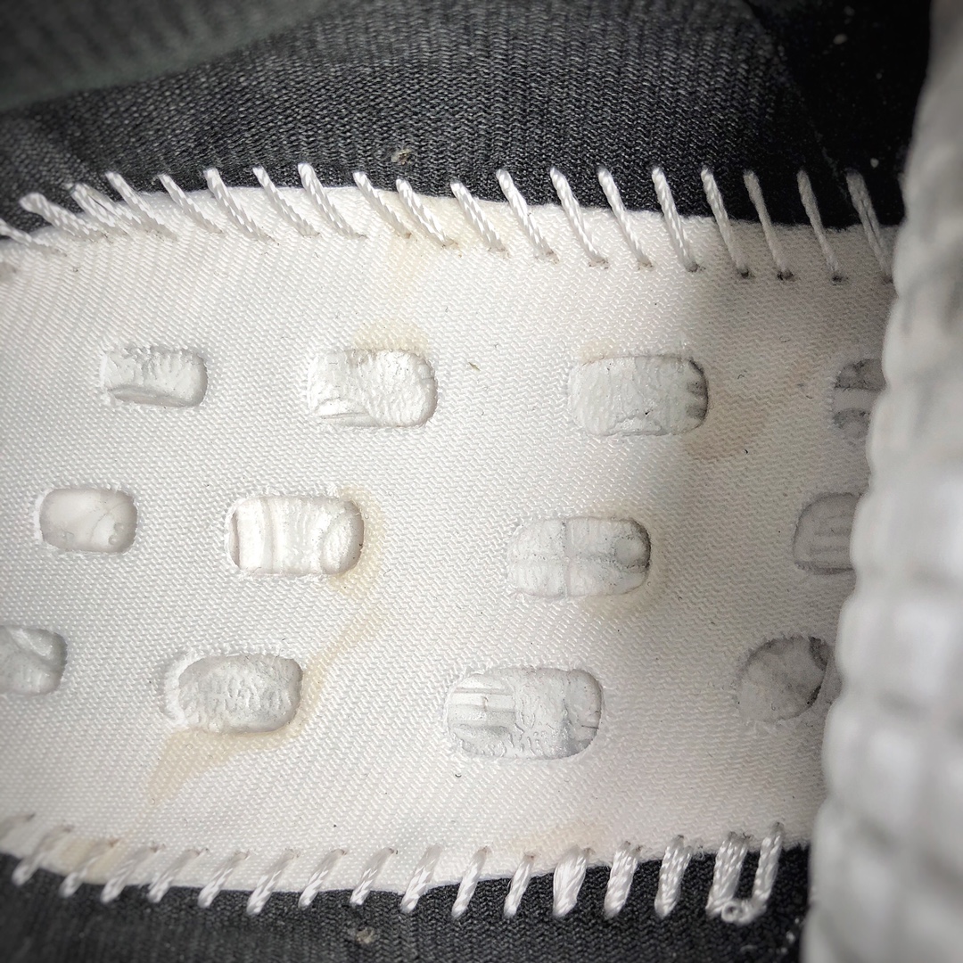 190  公司级阿迪达斯Adidas  ULTRABOOST   PB 袜套式针织鞋面休闲运动慢跑鞋 EG0428