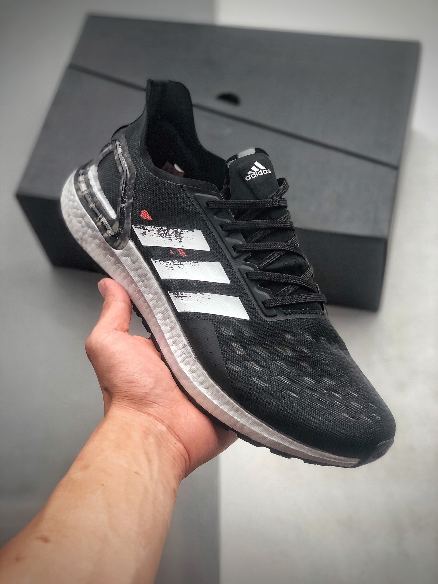 190  公司级阿迪达斯Adidas  ULTRABOOST   PB 袜套式针织鞋面休闲运动慢跑鞋 EG0428