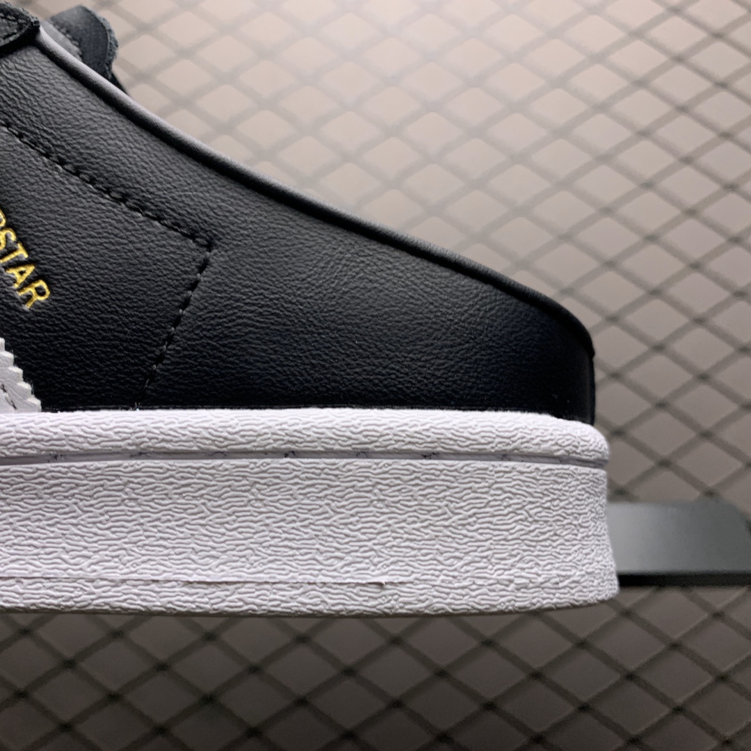 160 Adidas 阿迪达斯 Superstar 贝壳头休闲半拖 FX0528