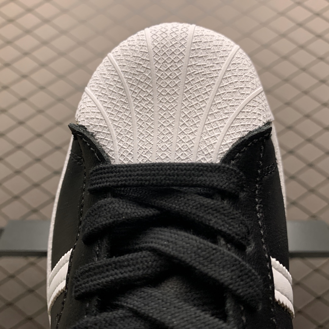 160 Adidas 阿迪达斯 Superstar 贝壳头休闲半拖 FX0528