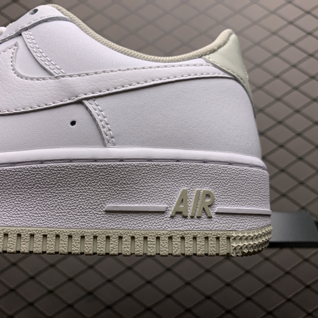 200 Nike Air Force 1 空军一号低帮运动休闲板鞋 CJ1380-101