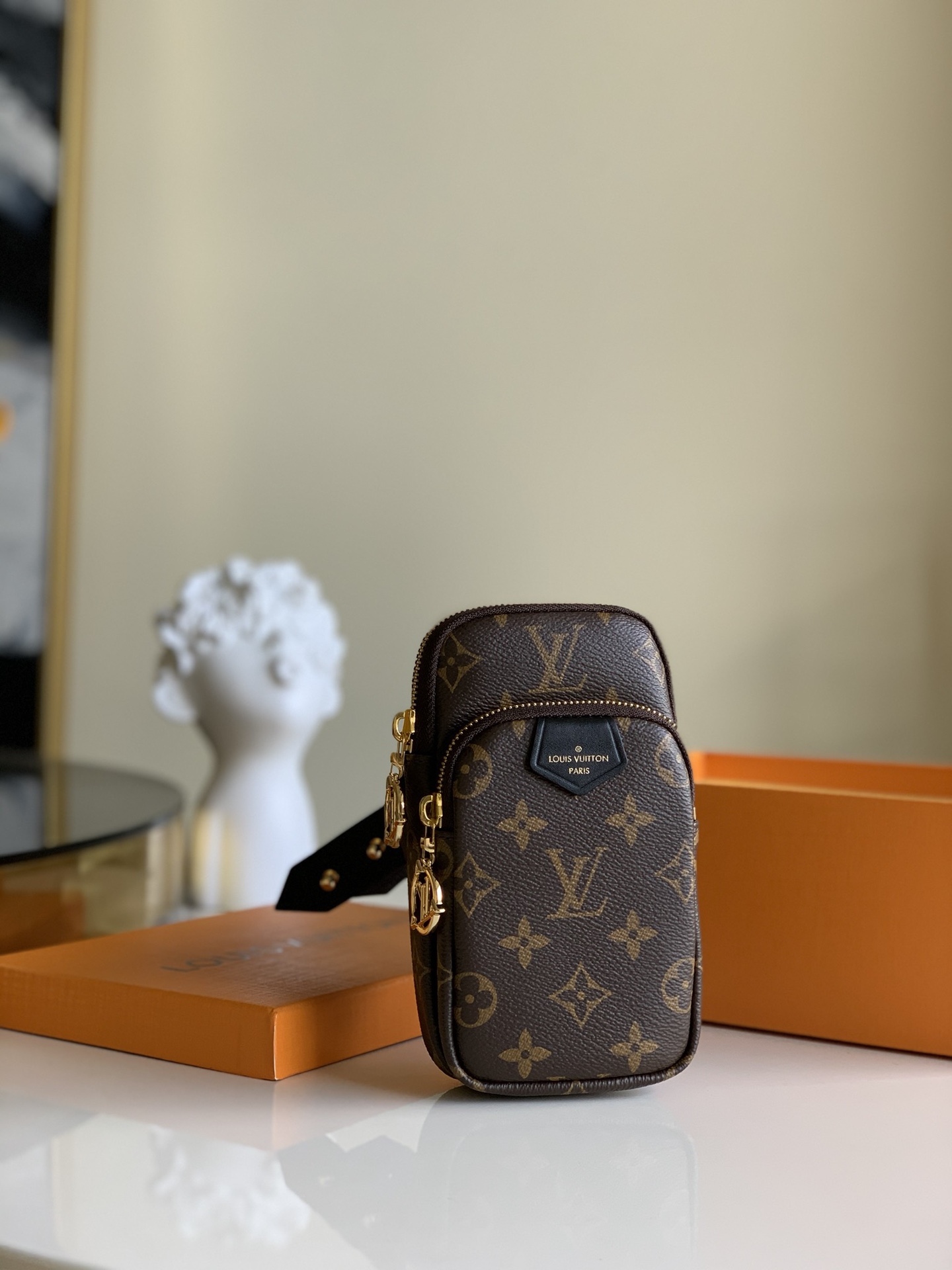 NO:395876,【Exclusive real shot M6575A】 XLOL PARTY PALM SPRINGS BRACELET Functional sports bag, wrist bag~ Combining fashion and practicality, cool and versatile, sports essentials!  Size 10*18*9 Z.,LV【Original Leather】,louis vuitton19860909【独家实拍M6575A】 XLOL PARTY PALM SPRINGS BRACELET 功能运动包,手腕包～时尚与实用性相结合炫酷百搭 运动必备！尺寸10*18*9 Z.,LV【原厂皮】,louis vuitton,Bag