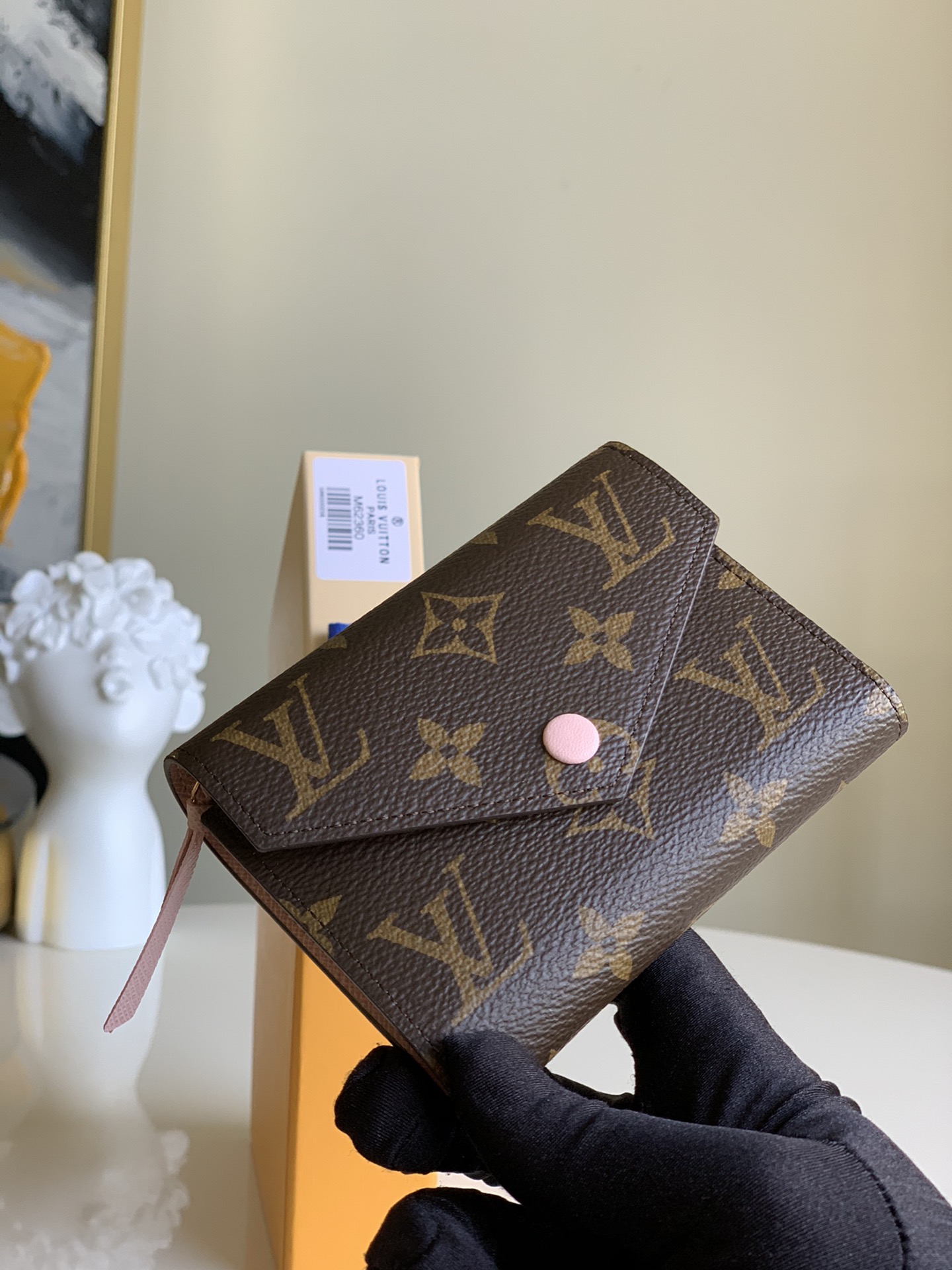 NO:395884,[Exclusive real-life M62360] The latest coded FL is not only for chips, but also pursues high quality, classic granule presbyterian materials, three-fold wallet Doudou 12CM Y., LV [original skin], louis vuitton, wallets19860909【独家实拍M62360】最新编码FL不止于芯片 更追求高品质 经典颗粒老花料 三折钱包豆豆12CM Y.,LV【原厂皮】,louis vuitton,wallets,Bag